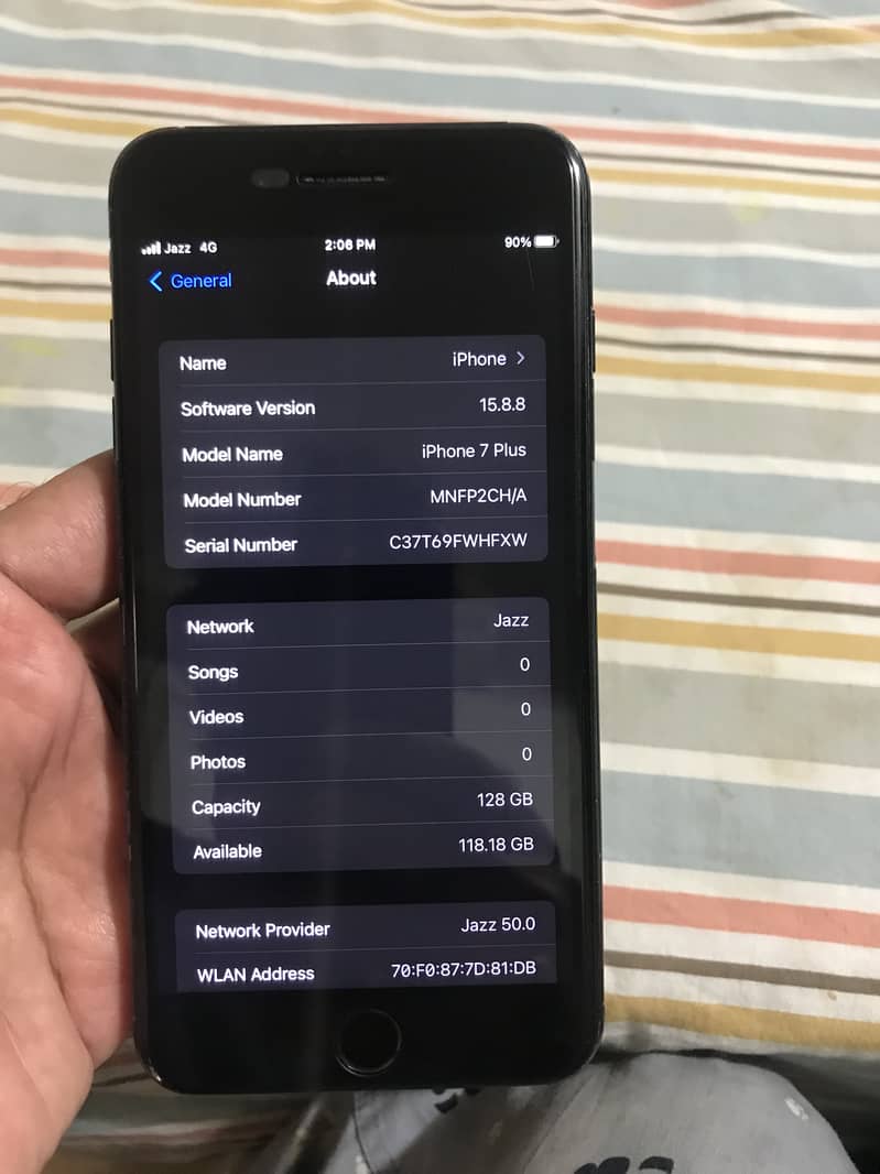 Apple iPhone 7 Plus 1