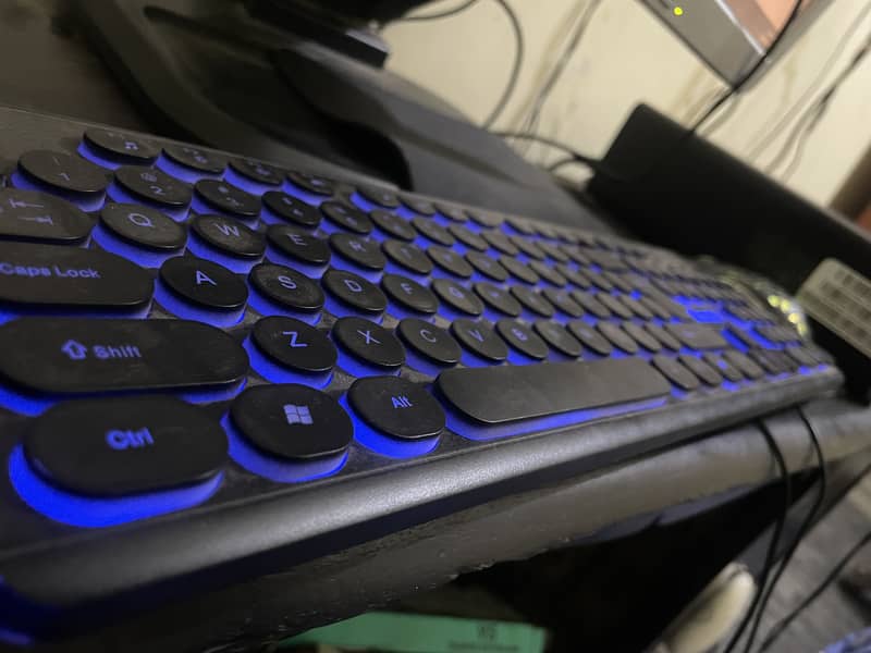 CPU keyboard mouse 4