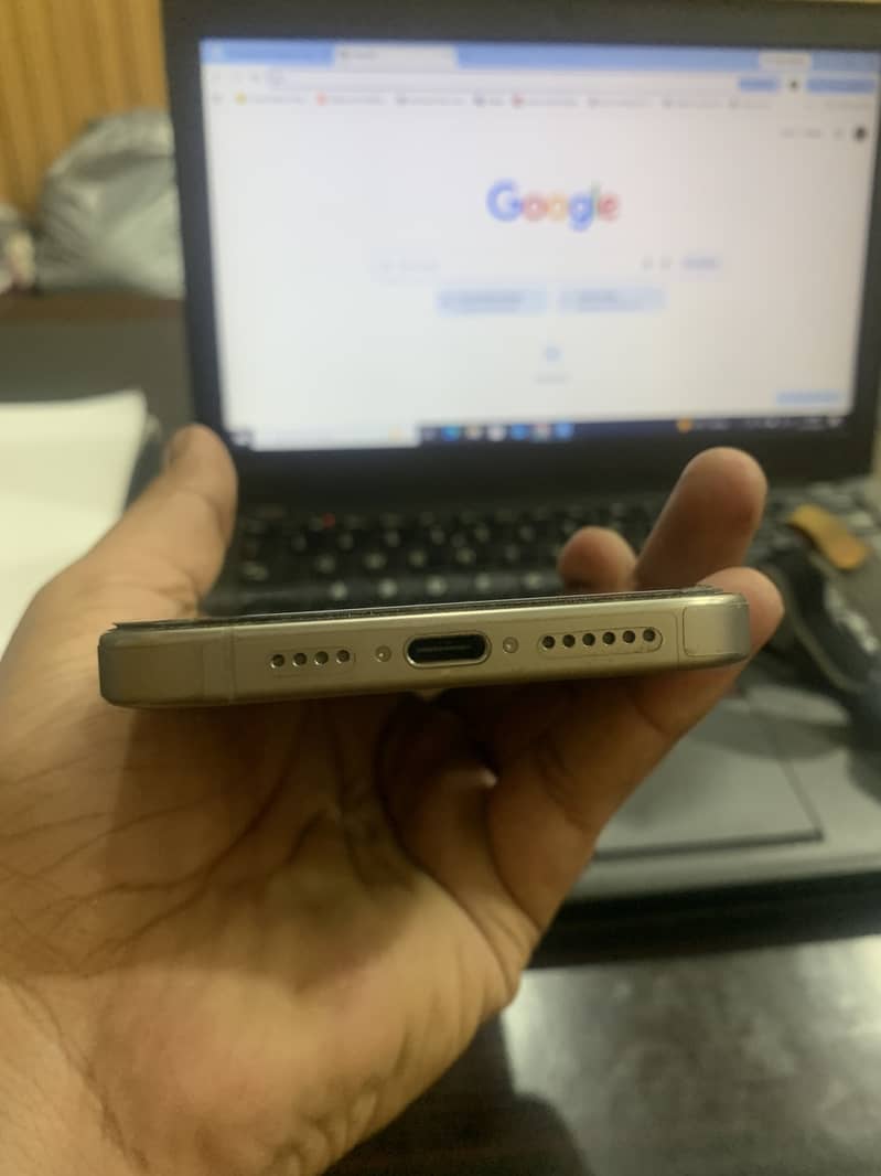 Apple iPhone 15 Pro Max 4