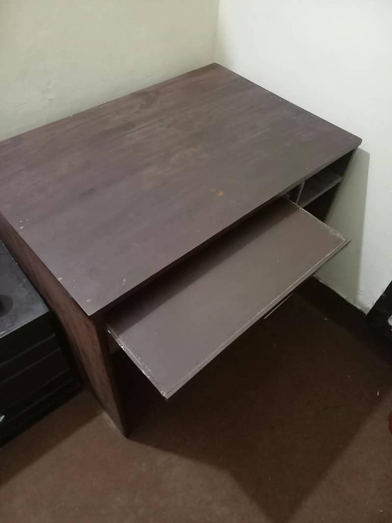 computer table for sale 0