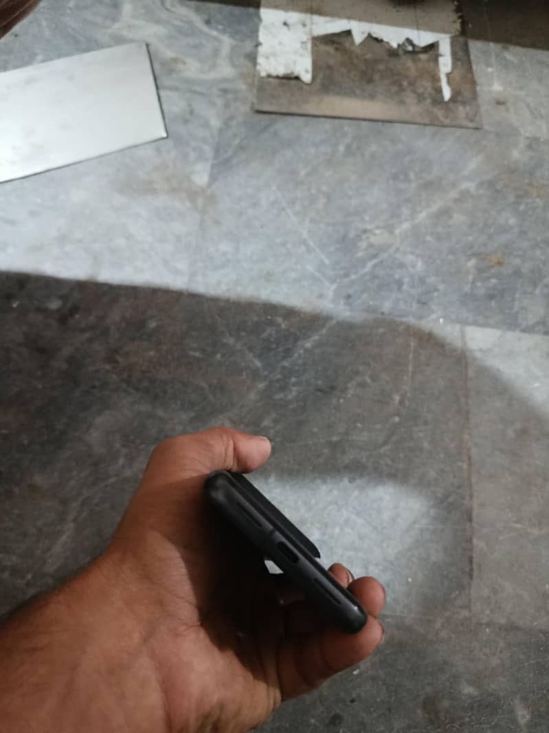 Google Pixel 8 3