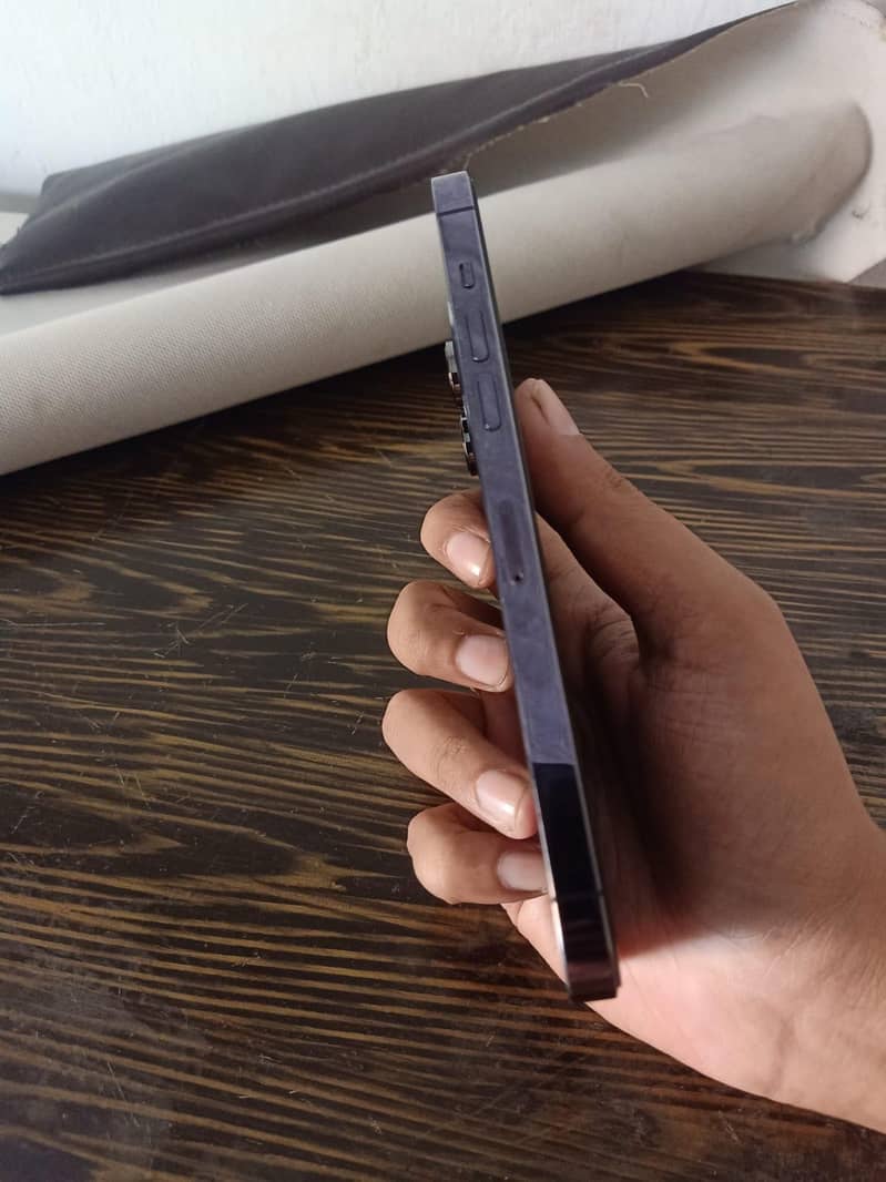 Apple iPhone 14 Pro Max 7