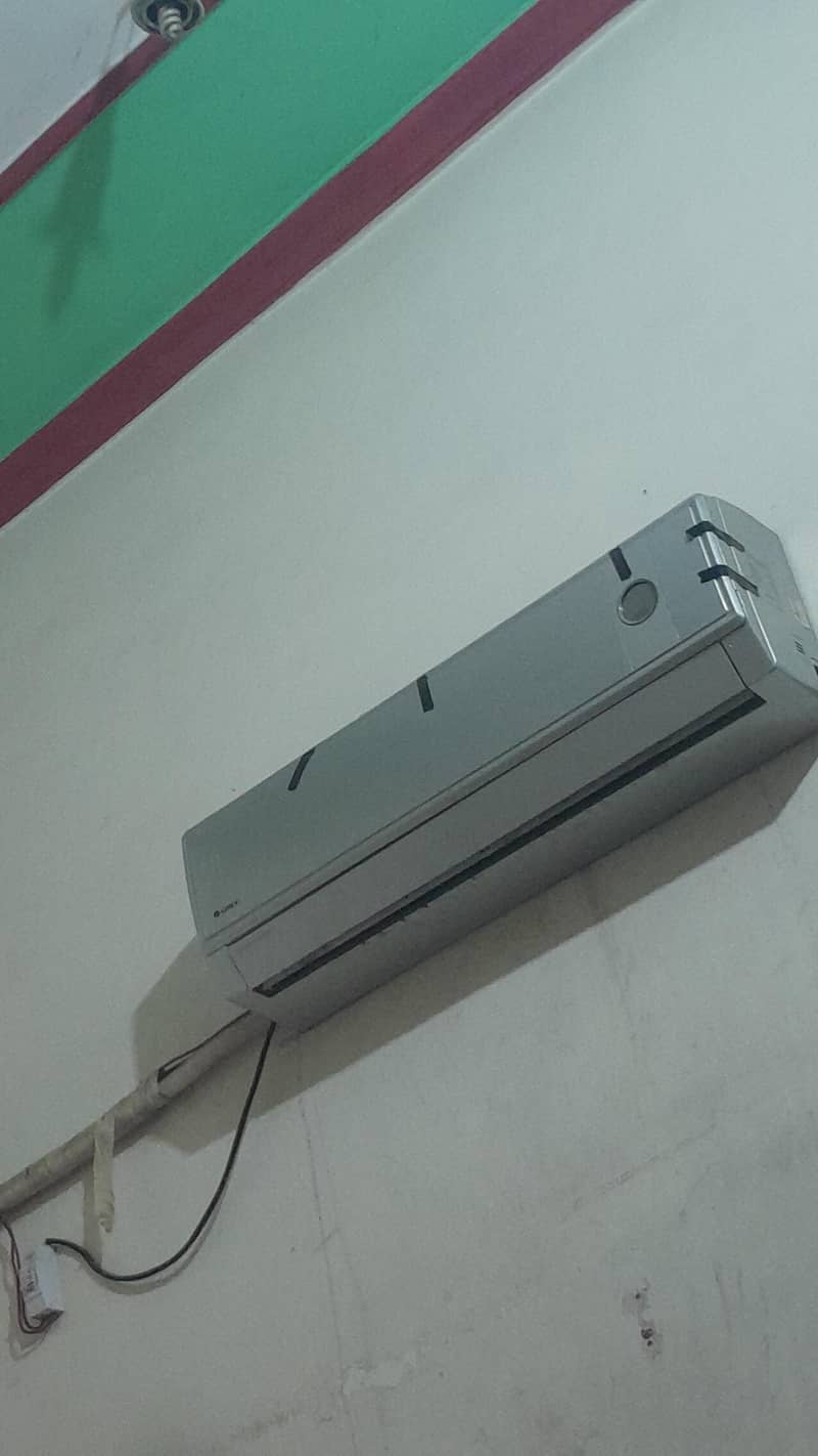 gree ac condition 10/10 1
