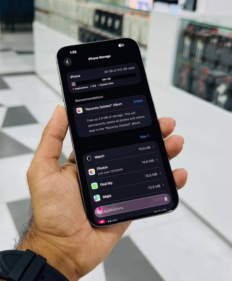Apple iPhone 15 Pro Max 1