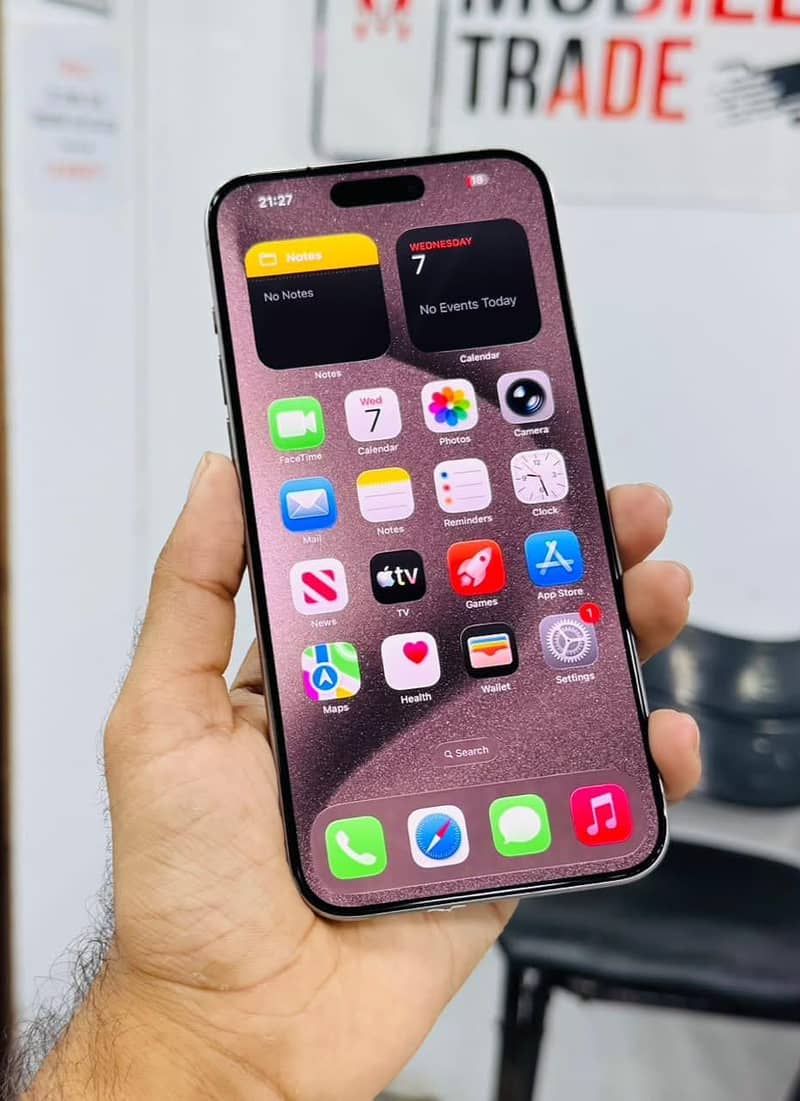 Apple iPhone 15 Pro Max 3