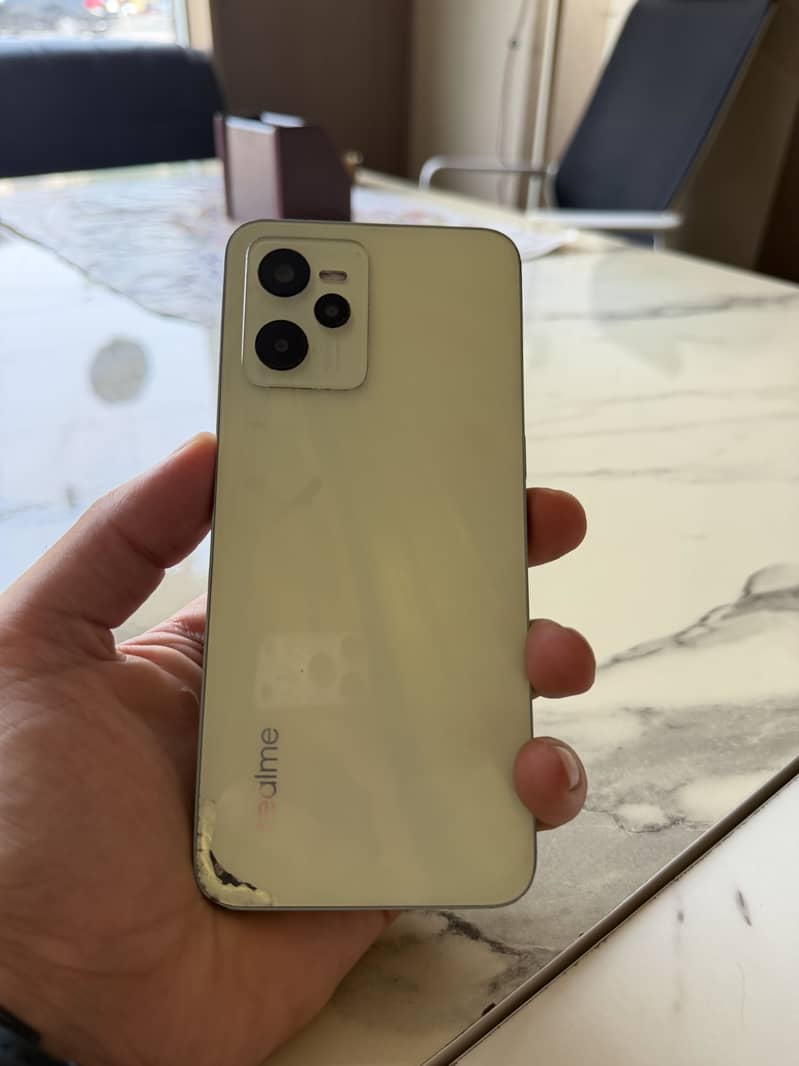 Realme C35 0