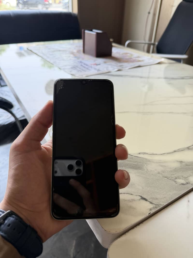 Realme C35 3