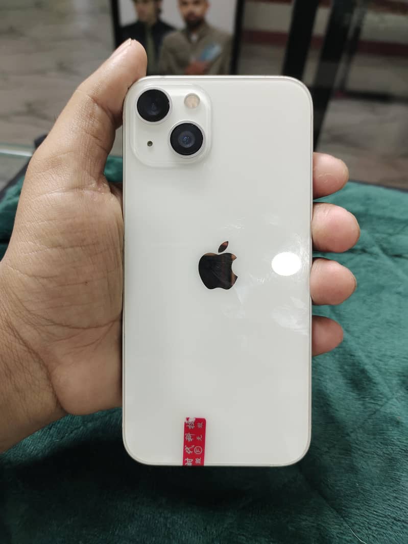 Apple iPhone 13 0