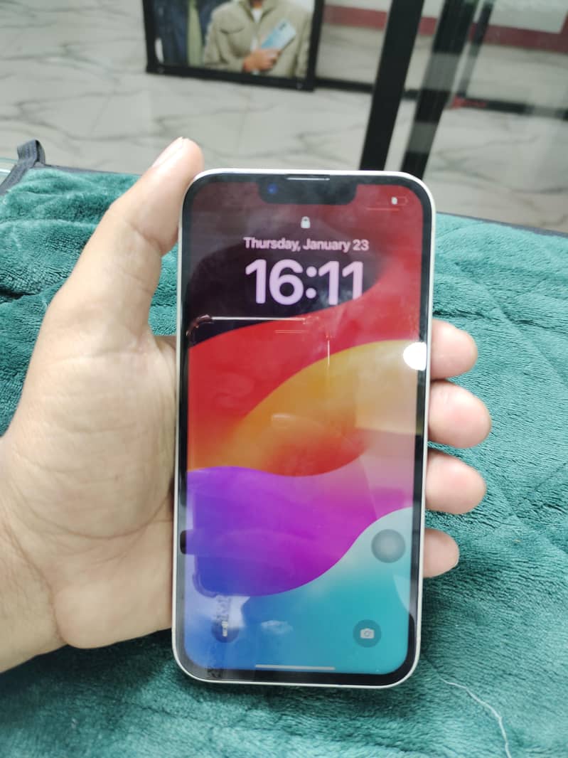 Apple iPhone 13 3