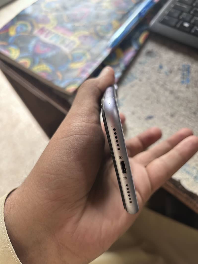 Apple iPhone 11 2