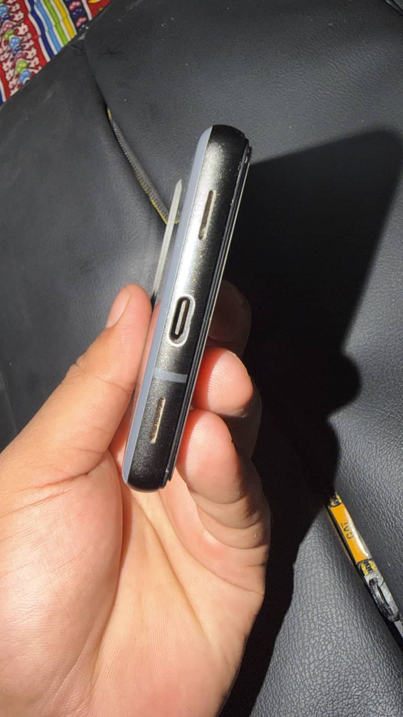 Google Pixel 6a 1