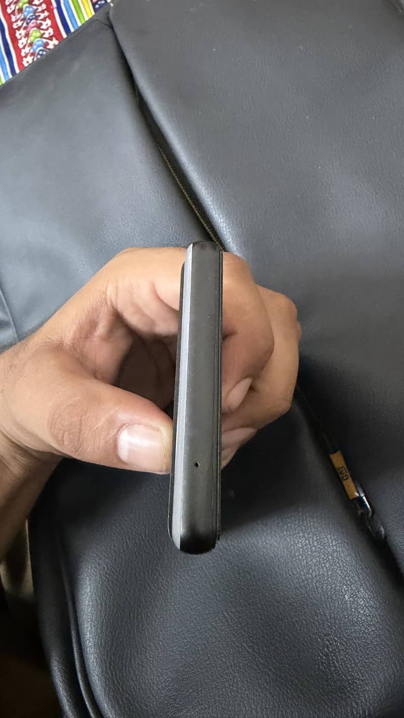 Google Pixel 6a 4