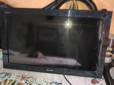 ORIGINAL SONY LCD 32 INCHES WITH ORIGINAL REMOTE