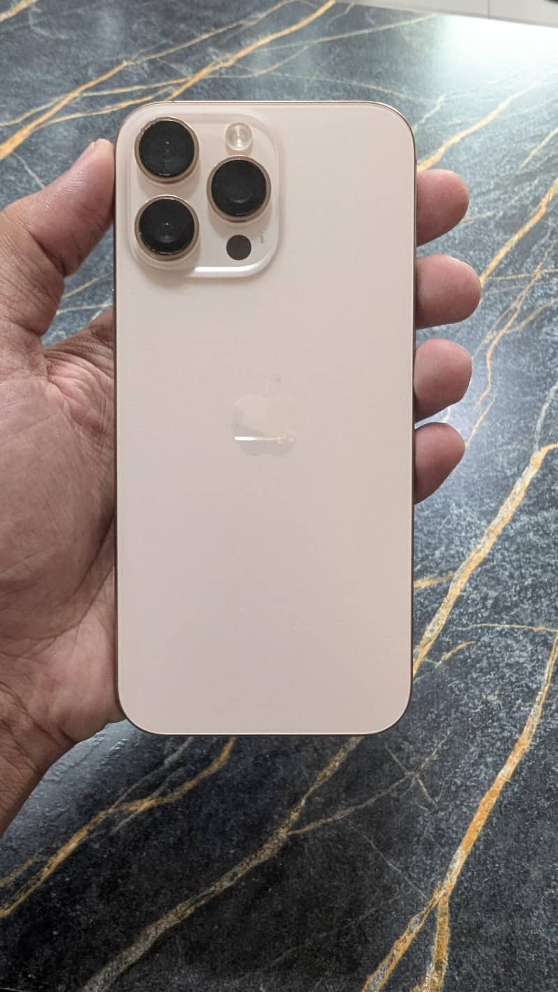 Apple iPhone 16 Pro Max 1