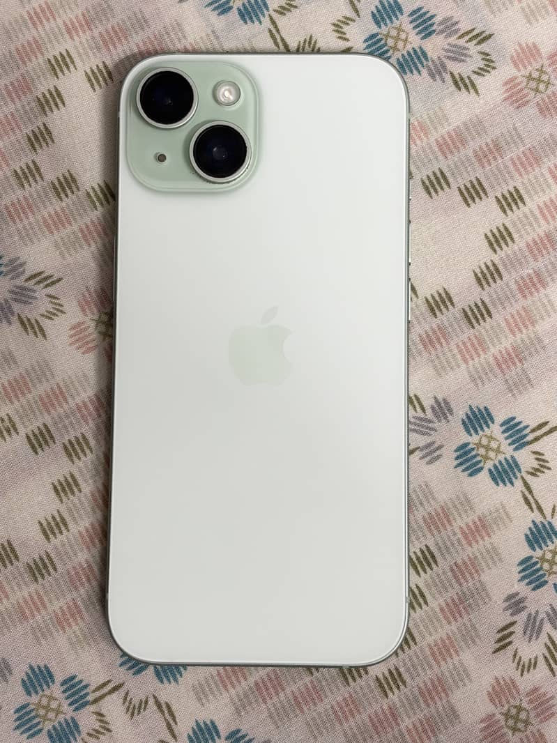 Apple iPhone 15 2