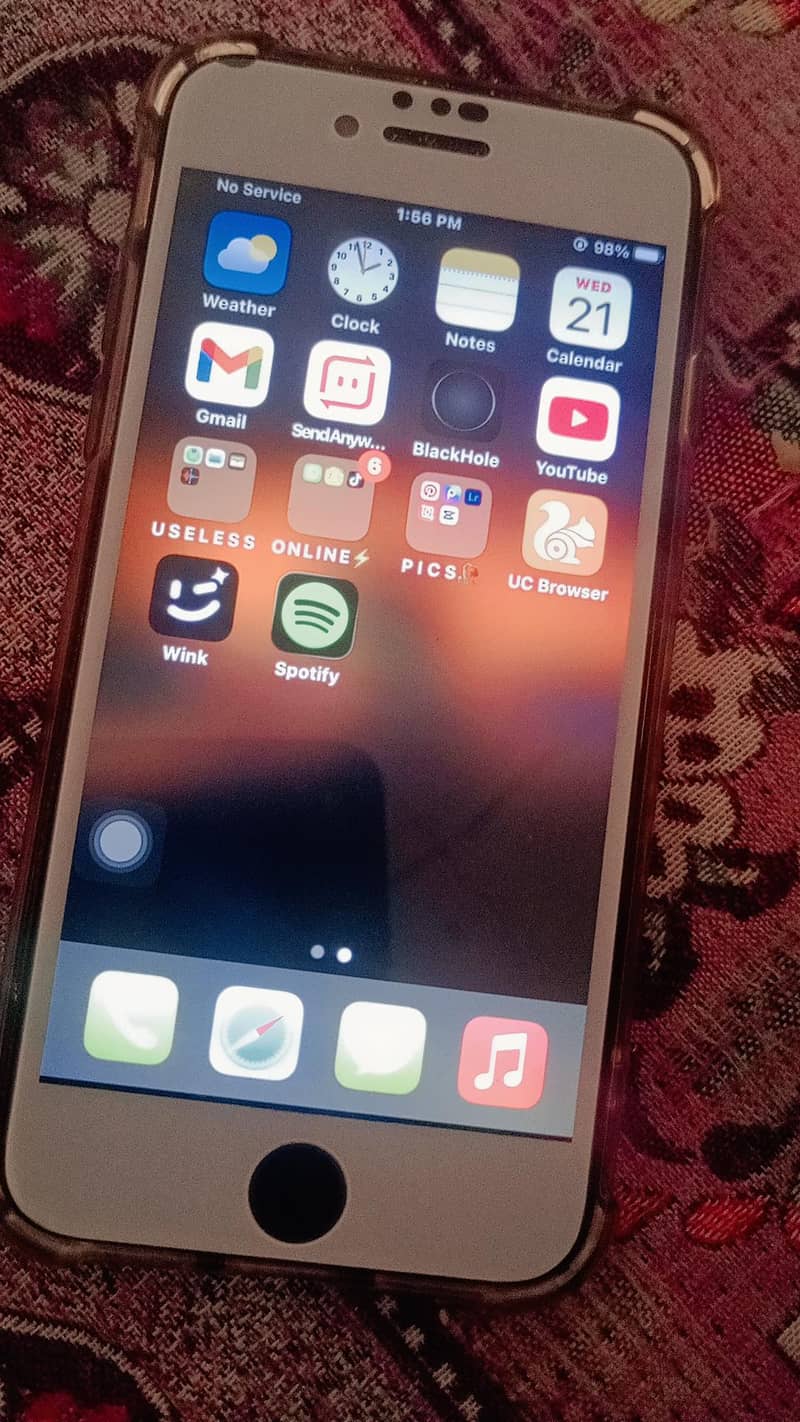 Apple iPhone 8 1
