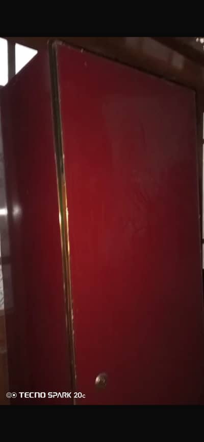 Single cupboards