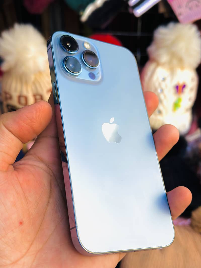 Apple iPhone 13 Pro Max 4