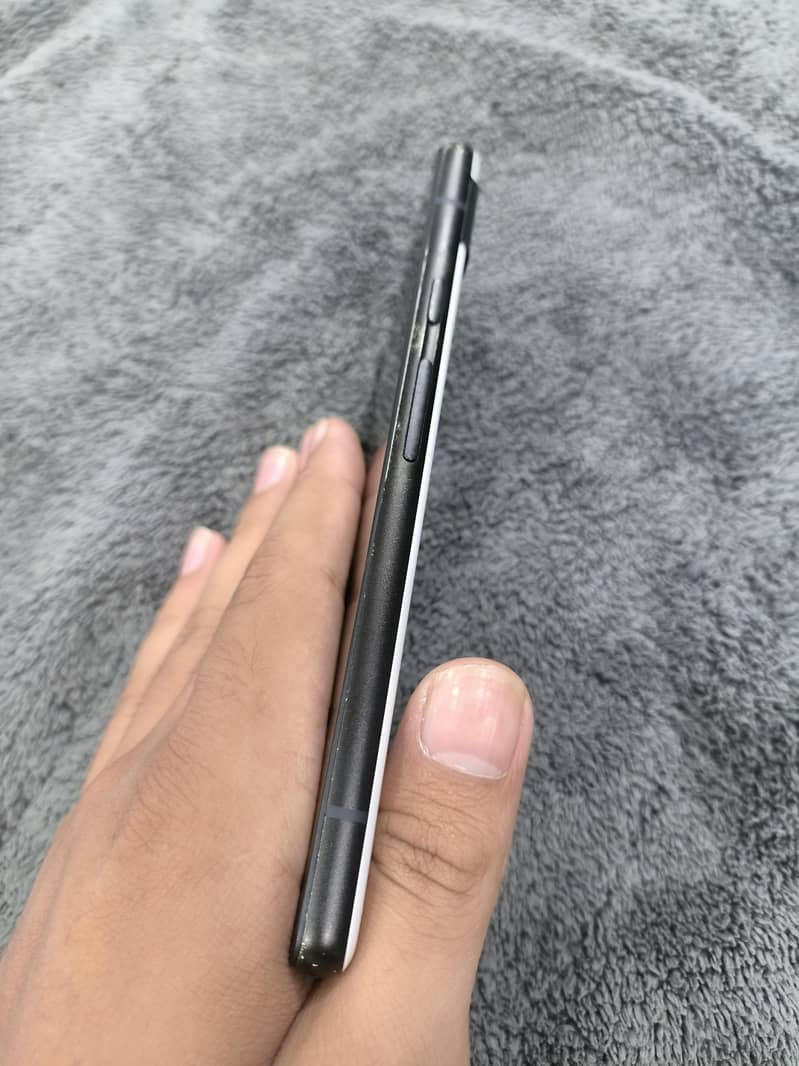 Google Pixel 6a 1