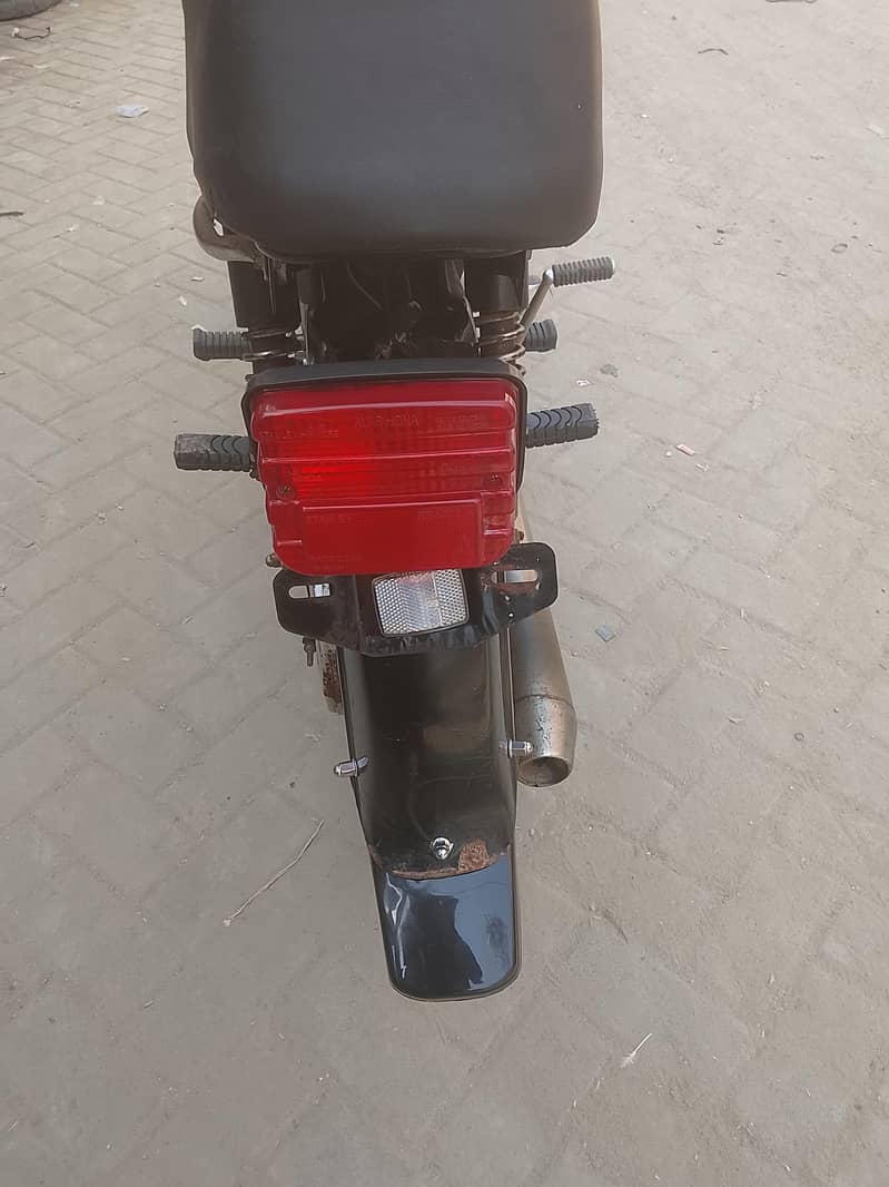 UD 70 2019 model 6