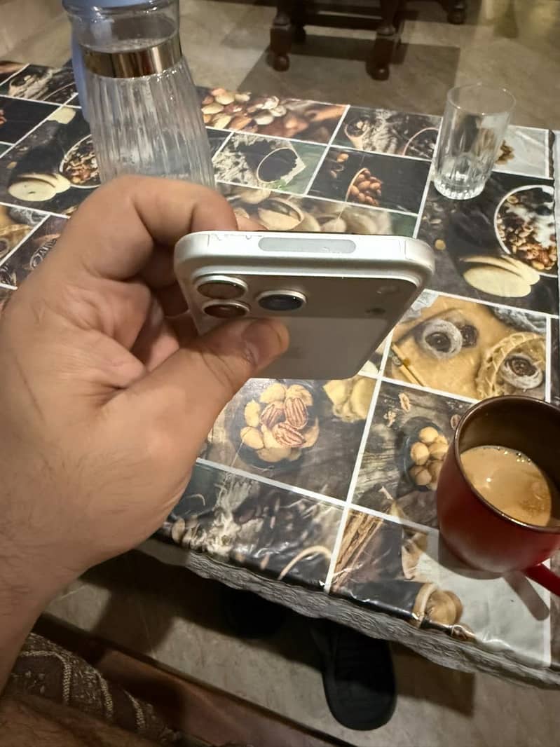 Apple iPhone 17 Pro Max 1