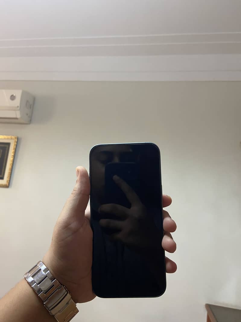 Apple iPhone 16 Plus 0