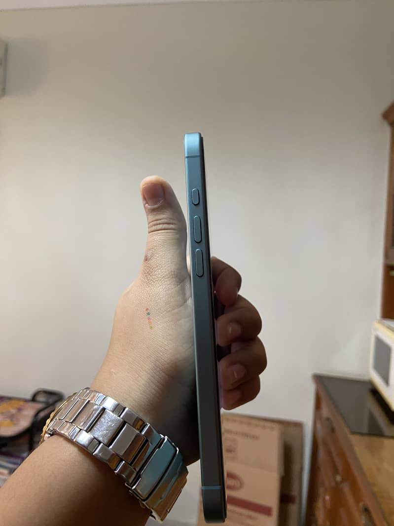 Apple iPhone 16 Plus 4
