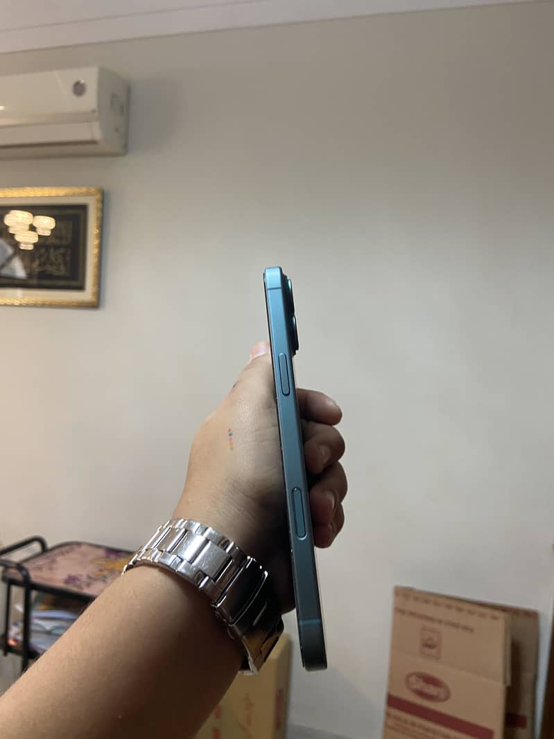 Apple iPhone 16 Plus 5