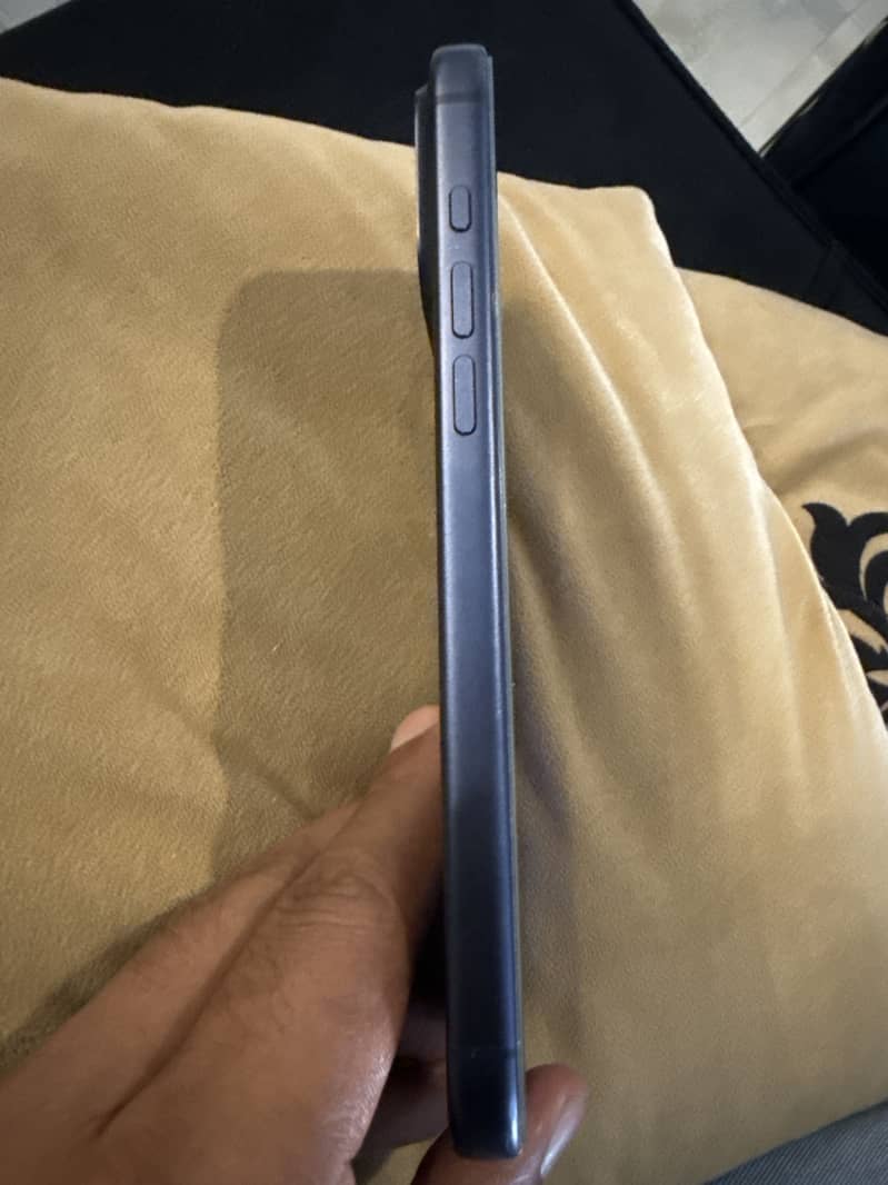 Apple iPhone 17 Pro Max 3