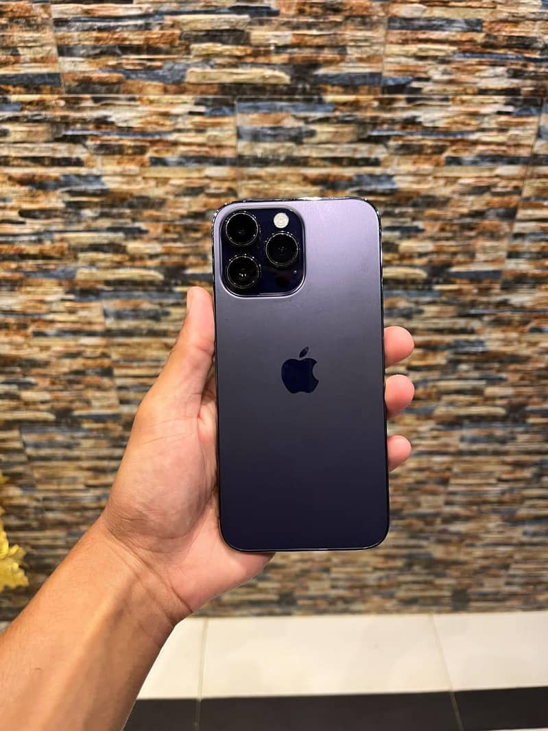 Apple iPhone 14 Pro Max 0