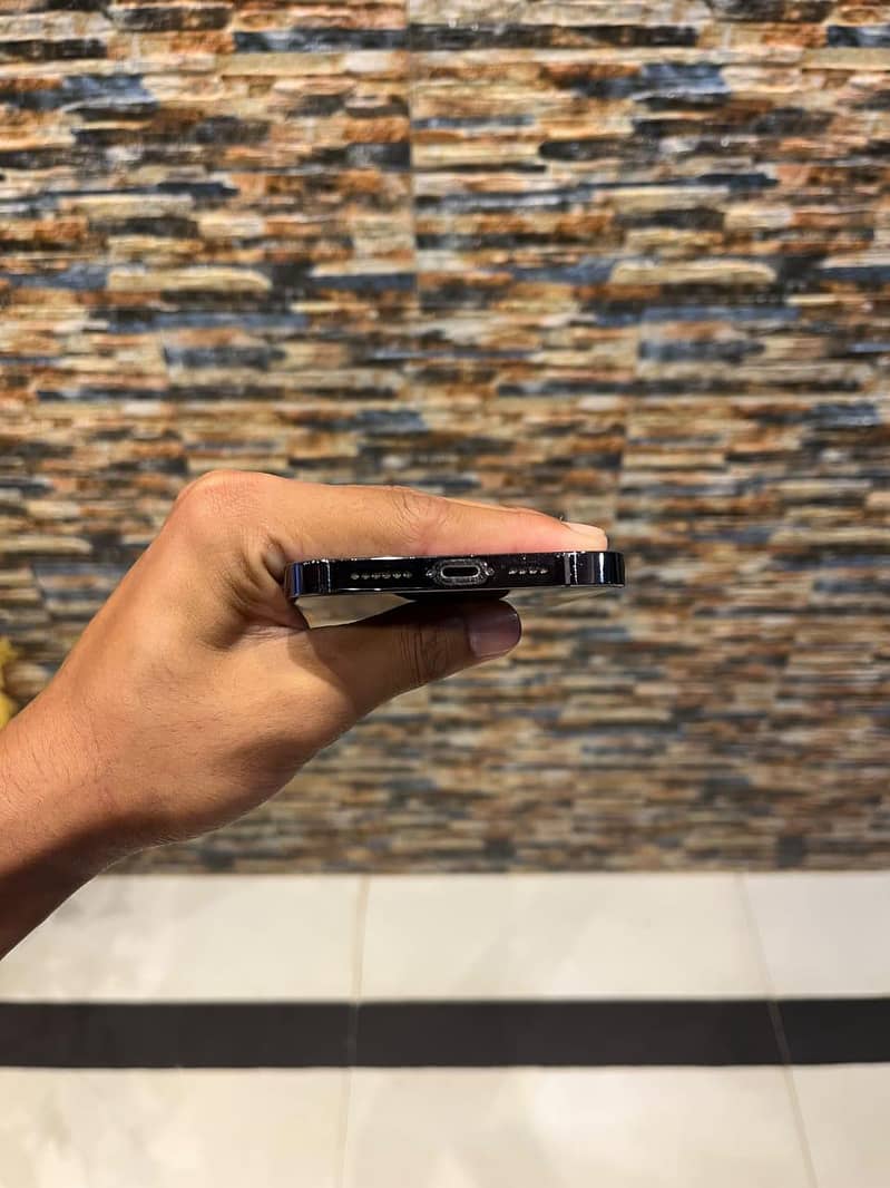 Apple iPhone 14 Pro Max 5