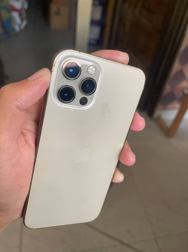 Apple iPhone 12 Pro 4