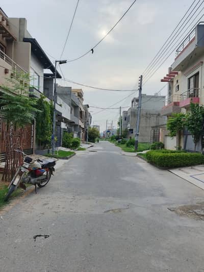 3 MARLA CORNER PLOT FOR SALE IN EDEN RESIDENCIA SOCIETY COLLEGE ROAD