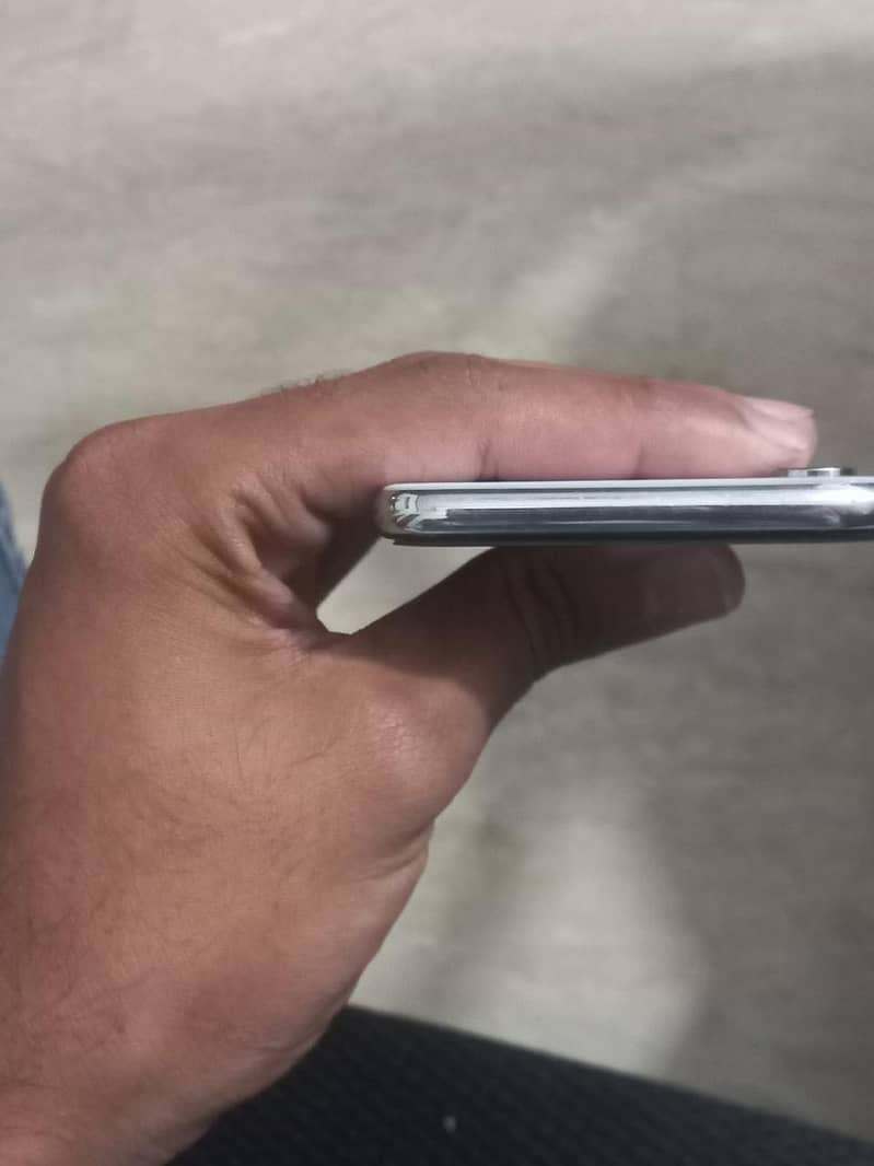 Apple iPhone X 5