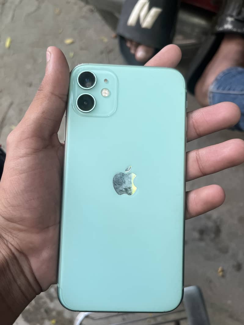 Apple iPhone 11 0
