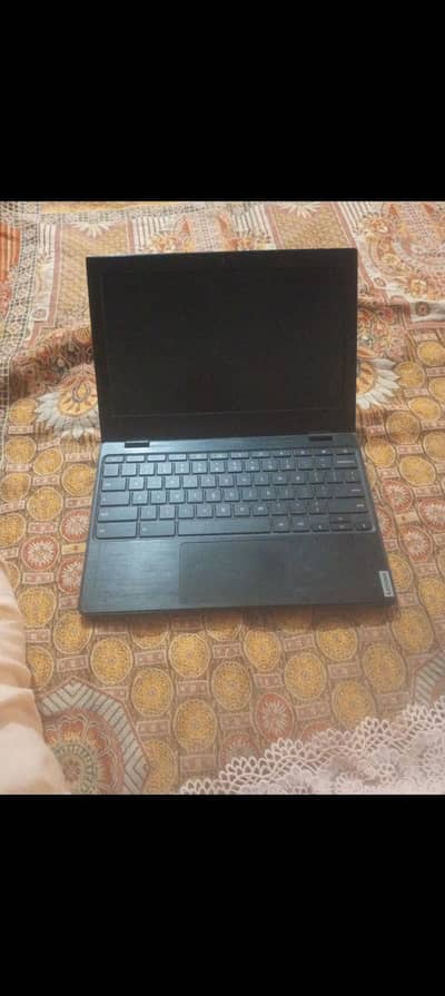 lenovo chromebook 11.6-5hoursbattery-4GB ram-charger not included