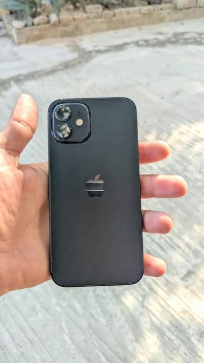 Apple iPhone 12
