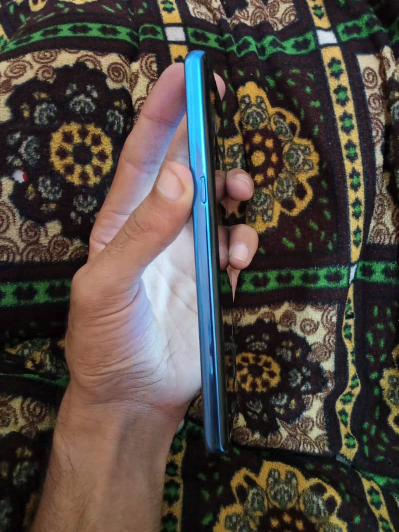 Sumsung Note 8 ( 6/64) 4
