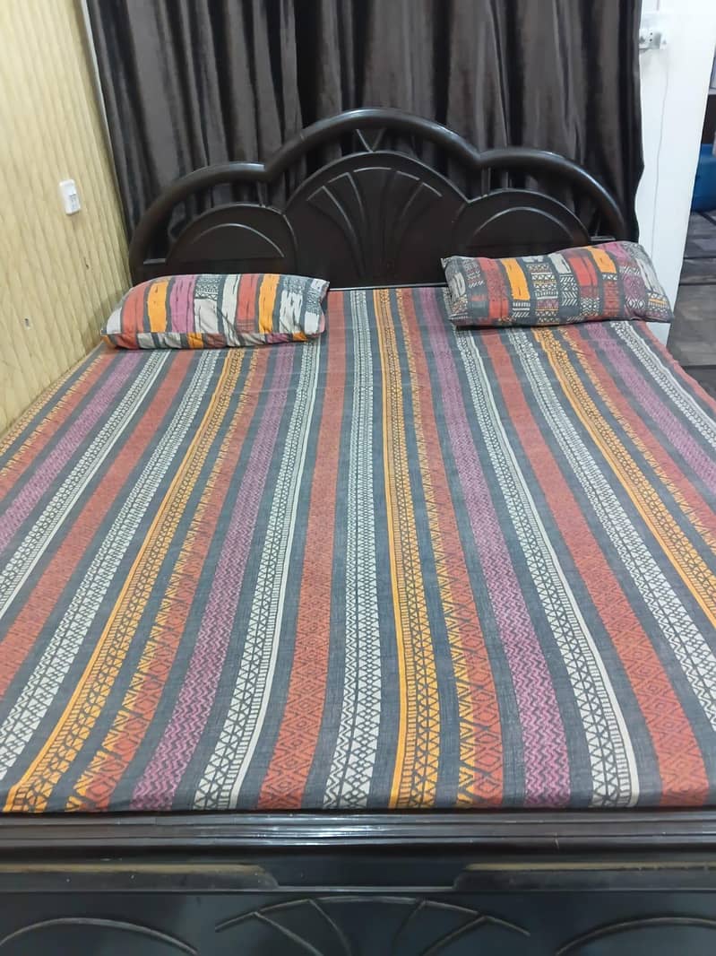 LUXURY BED 2