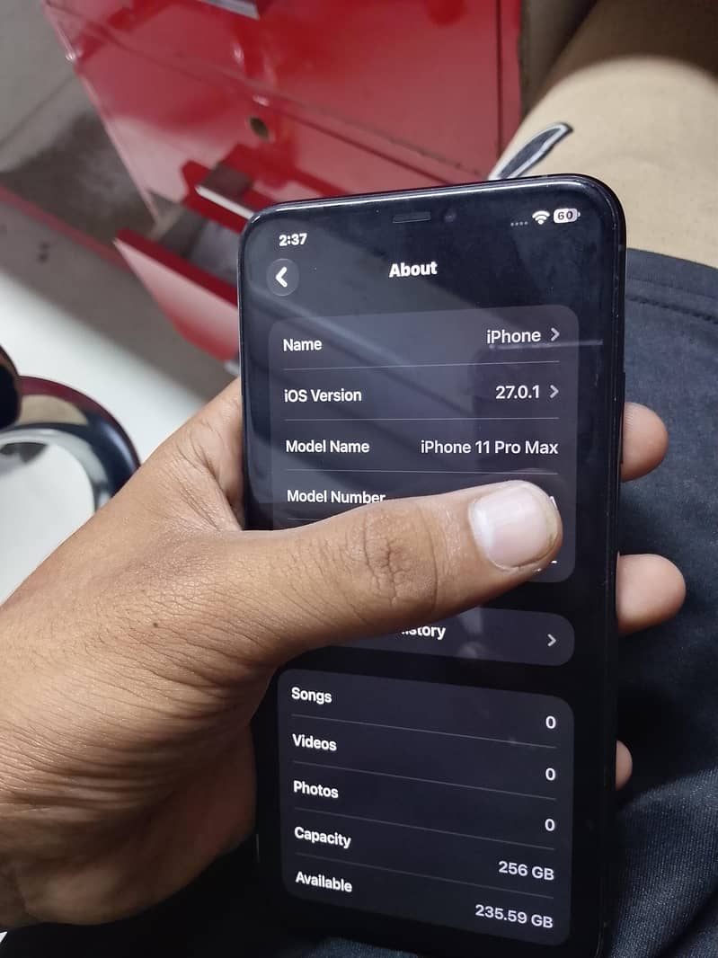 Apple iPhone 11 Pro Max 4