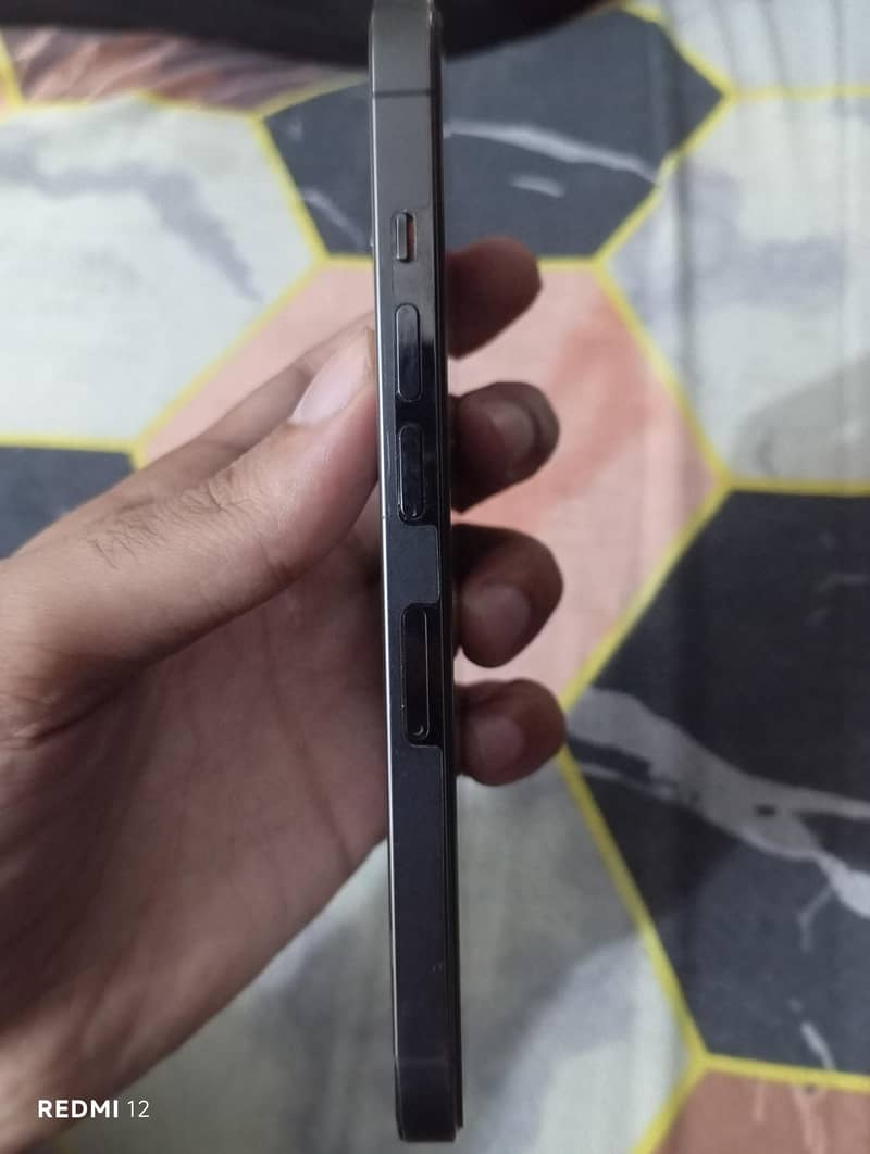 Apple iPhone 13 Pro 1