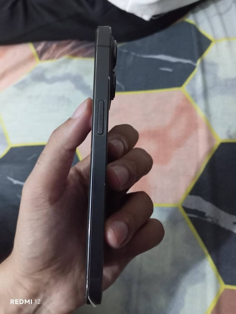 Apple iPhone 13 Pro 2