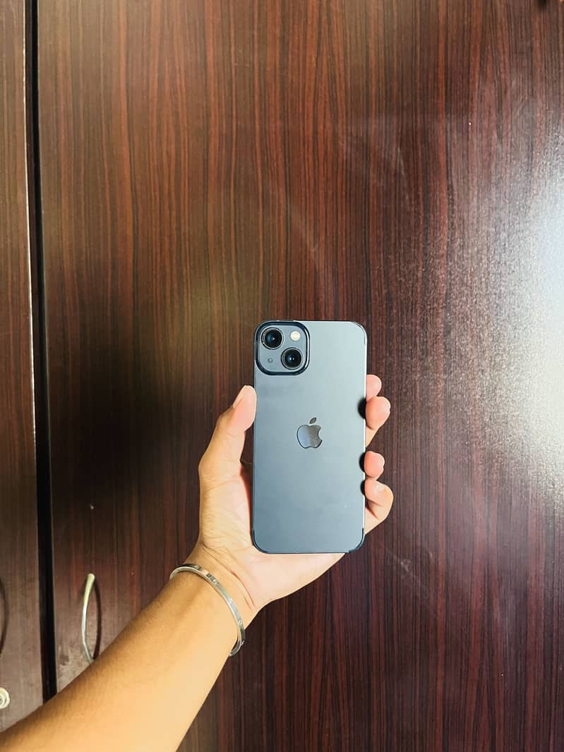 Apple iPhone 13 1