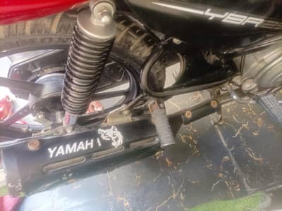 YAMAHA YBR 125 LUSH CONDITION 10/10 . . SELF START