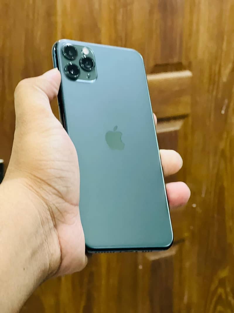 Apple iPhone 11 Pro Max 3