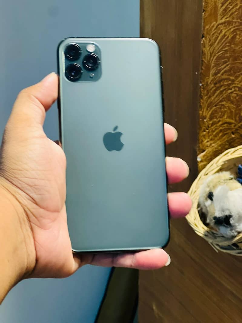 Apple iPhone 11 Pro Max 9
