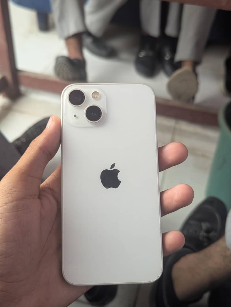 Apple iPhone 13 0