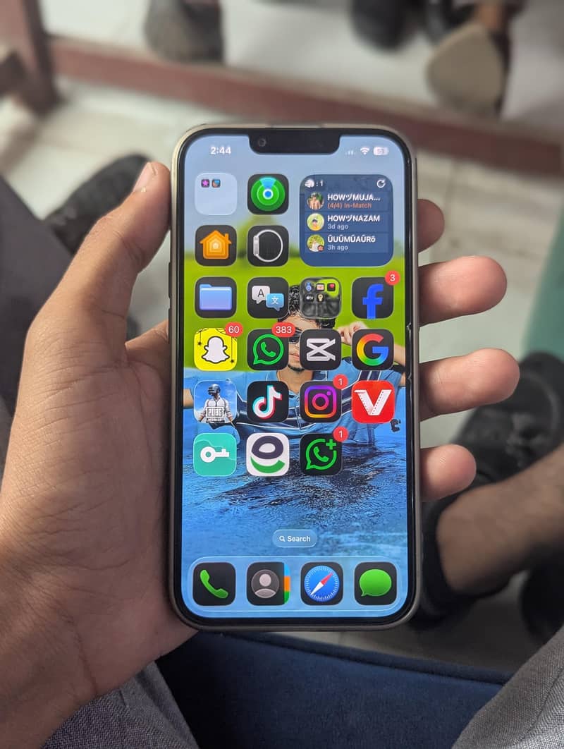 Apple iPhone 13 4