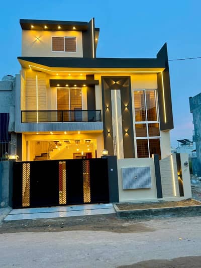 Luxury Owner Built House for Sale | Premium Block | Near Arcade Mall & Main Market | Fully Developed Area with All Facilities | Investor Price | Urgent Sale