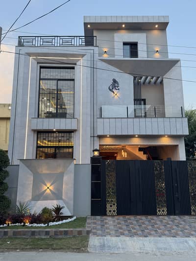 Luxury Owner-Built Full Double-Story House for Sale | Premium Block | Near Arcade Mall & Main Market | Fully Developed Area | All Facilities | Investor Price | Urgent Sale